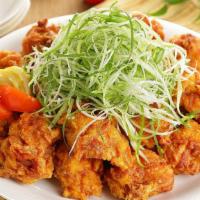 파닭 / Padak · Deep fried boneless chicken meat with scallions.