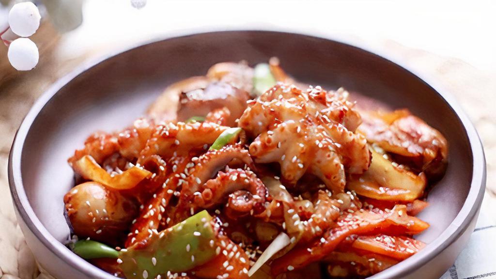 쭈꾸미 볶음 / Jjuggumi Bokkeum · Spicy. Stir fried fresh octopus baby octopus with udong noodles and vegetables in hot sauce.