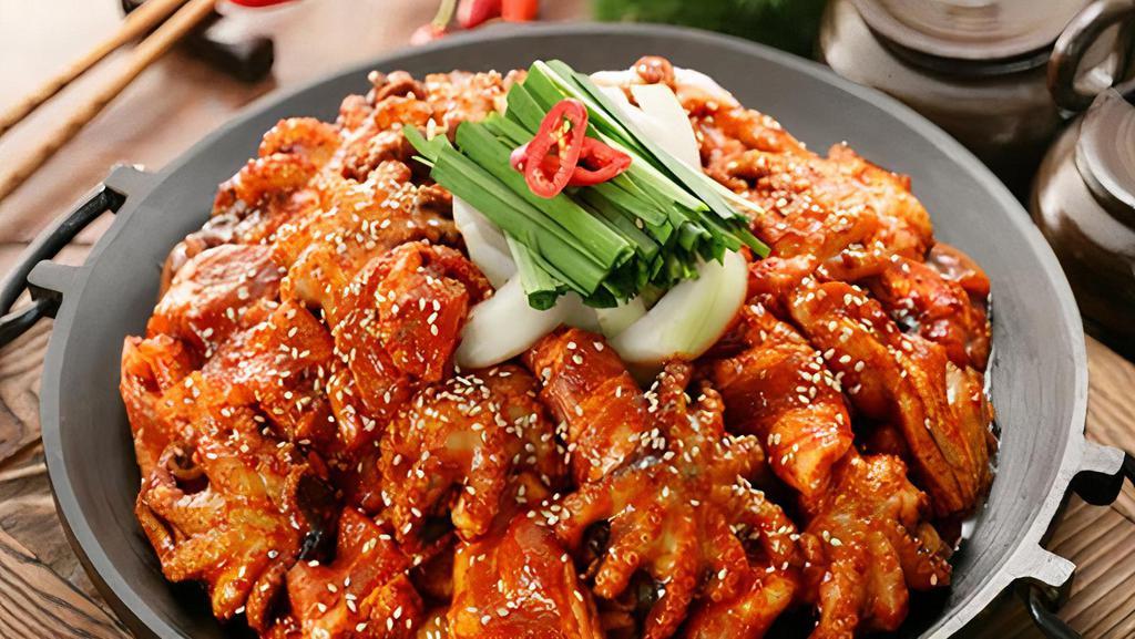 쭈삼 / Jju Sam · Spicy. Stir fried baby octopus and thin sliced pork belly with the vegetables in the hot sauce.