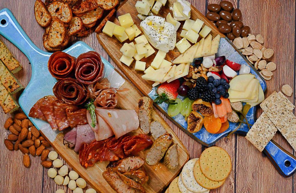 HappyBoards Cheese & Charcuterie · 