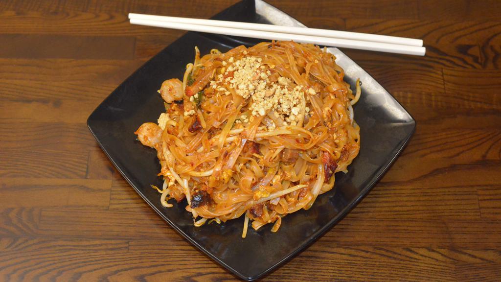 Pad Thai (Best Seller) · Pan fried rice noodles with shrimp, roast pork, tofu, green onions,ground peanuts, bean sprouts and egg