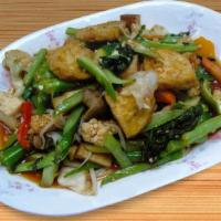 Pad Puck Ruam Mit (Best Seller) · Mixed vegetables and tofu stir fried in a light seasoning sauce