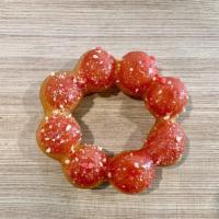 Strawberry Mochi Donut · Strawberry Icing, with a sprinkle of strawberry Crunch!