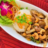 Cashew Nut Chicken Wok Fry · Sautéed Chicken, Onions, Mushroom & Cashews