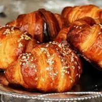 Mini Pretzel Croissant · Pretzel croissants! A cross between croissants and pretzels. Buttery, flaky croissants meet ...