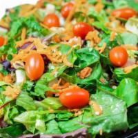 Farmer'S Waimanalo House Salad · fresh greens, assorted seasonal vegetables, lilikoi vinaigrette (Gluten Free/Vegan/Vegetarian)