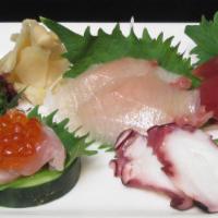 Sashimi Deluxe · 13 pcs of assorted sashimi