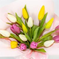 Assorted Tulip · Assorted color Tulip bouquet!
Great bouquet to gift simply
Original has 15 Tulips
Deluxe Has...
