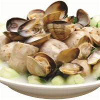 Clam With Taro And Chinese Vegetable 芋仔花蜆煮白菜 · 