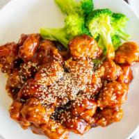 Sesame Chicken · Favorite. Chunk boneless of chicken, quickly stir-fried with house special sauce.