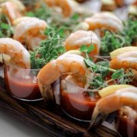 Fried Shrimps With Garlic Sauce · 