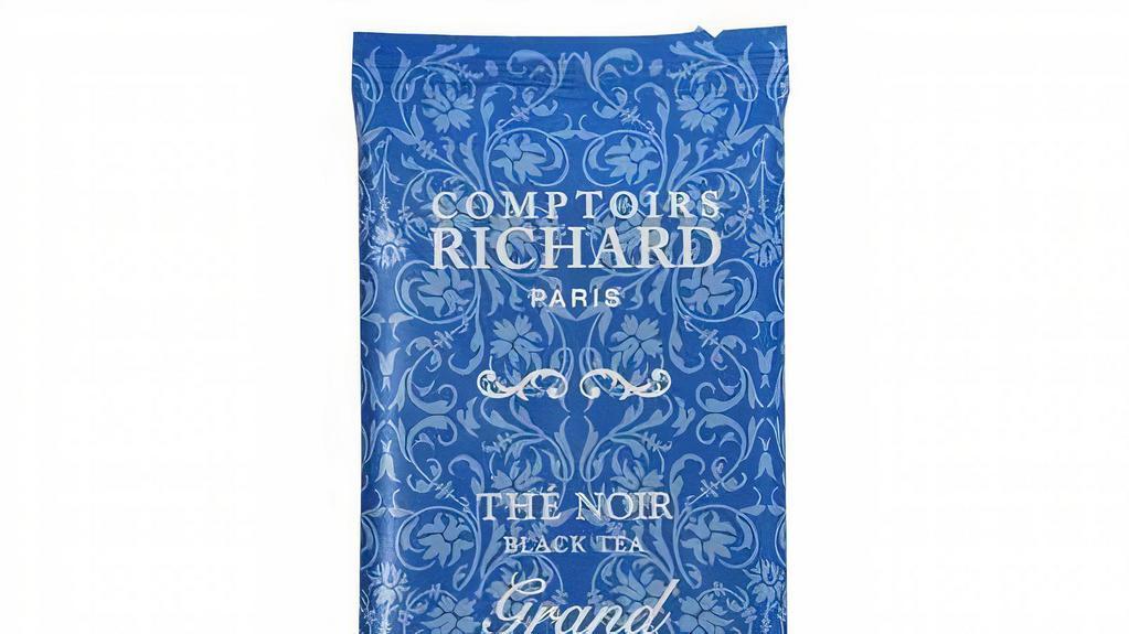Grand Earl Grey
 · This black tea from China is embellished with cornflowers and marigold flowers.