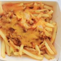 Hunter'S Chili Cheese Fries · Golden brown fries topped with hearty chili and melty, gooey cheese.