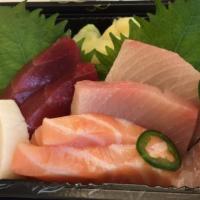 Mizu Sashimi · 17pcs sashimi of chef’s special assortment.