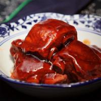 Wuxi Pork Ribs 无锡排骨 · House signature dish.