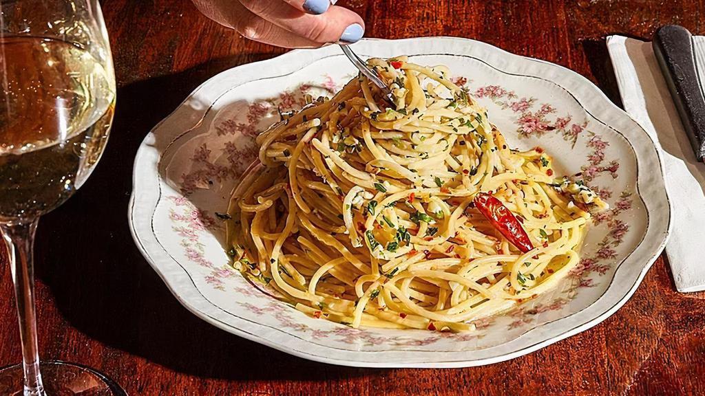 Aglio Olio E Pepperoncino · spaghetti, fresh garlic, olive oil, peperoncino cayenne, parsley