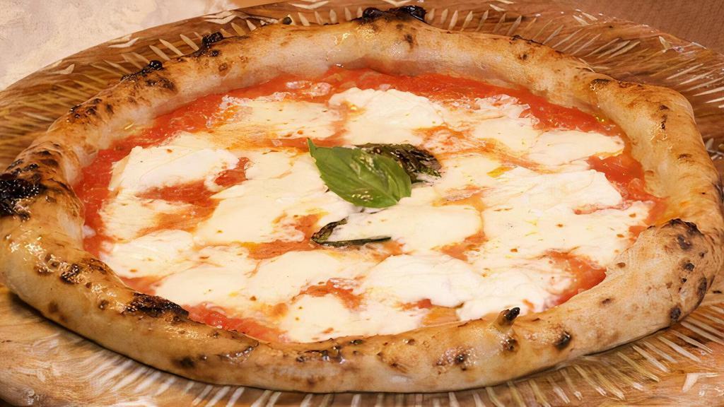 Ricotta · Tomato sauce, fresh mozzarella, fresh ricotta, grana, basil, EVOO (V)