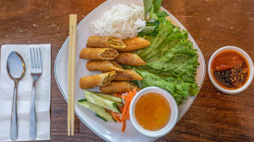 Spring Roll On Rice Noodle · 