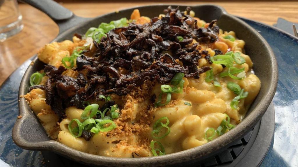 Mac N' Cheese · Contains nuts. Cashew cheese sauce, numu mozzarella, elbow macaroni, smoked paprika, and herbed bread crumb topping.