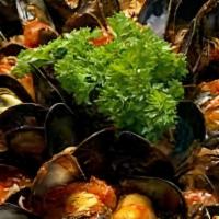 Mussels Marinara · Mussels with sweet, medium or hot marinara