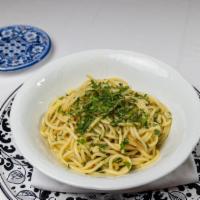 Spaghetti Aglio E Olio · Casa Limone spaghetti, garlic, parsley, extra virgin olive oil