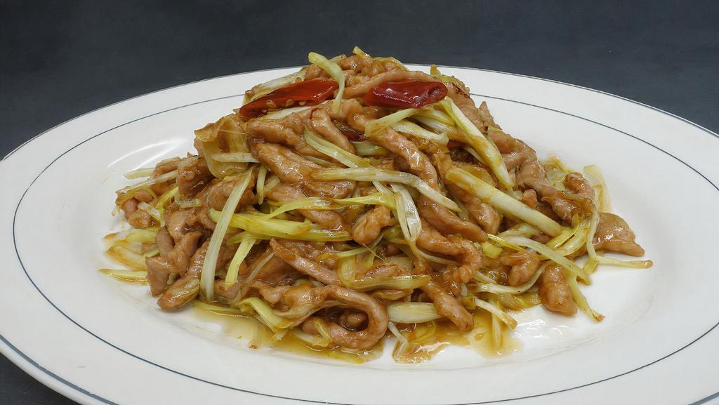 Shredded Pork With Chinese Chives 韭黄肉丝 · 