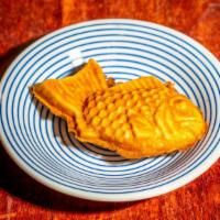 たい焼き / Taiyaki · Taiyaki is a japanese fish-shaped cake.