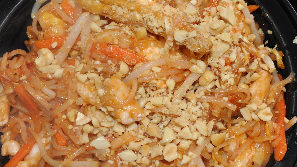 Pad Thai · SpicyThai style pan-fried rice noodle. Served bean sprout, egg, tofu, carrot and ground peanuts. Choice of beef, chicken or shrimp.