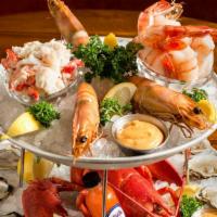 Plateau · New Orleans Shrimp, 6 Raw Oysters*, 6 Raw Clams*, 1/2 Lobster, Shrimp Cocktail & Crab Cocktail