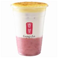 Creme Brulee Strawberry Latte · Strawberry latte topped with Creme Brulee Milkfoam