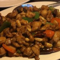  	Kung Pao Chicken 	 · Hot & Spicy