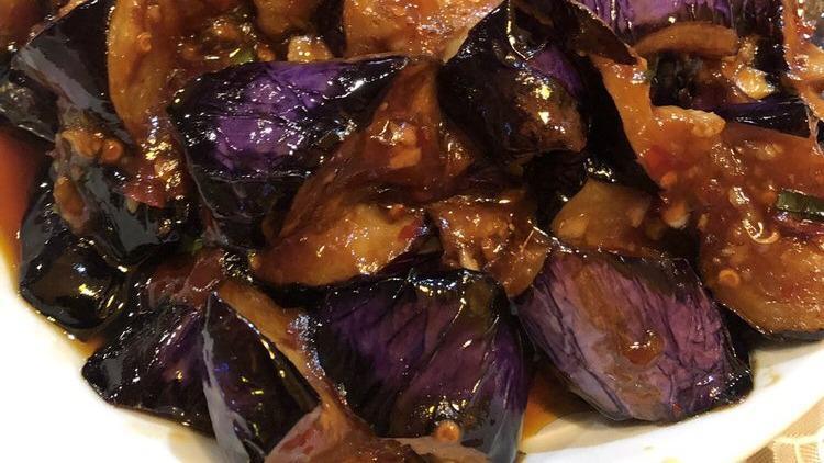 	Baby Eggplant W. Spicy Garlic Sauce	 · Hot & Spicy