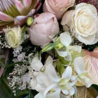 Classic Garden Style Box · Gift something pretty with our garden style floral box. A popular favorite this floral box l...