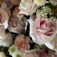 Artist Choice Arrangement · Leave it up to us! Our floral artist choice arrangement is a popular fave. Premium flowers u...
