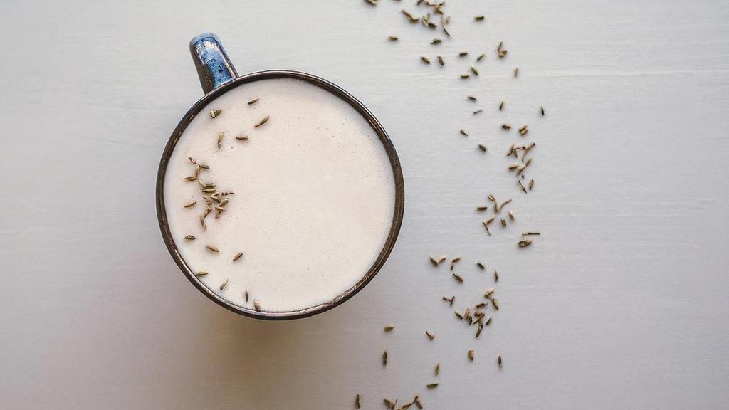 London Fog · Comforting Earl Grey tea prepared with lavender and vanilla syrups and choice of milk