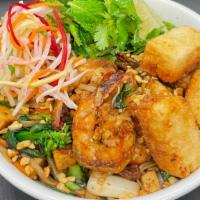 Seafood Pad Thai · rice noodles / smoked tofu/organic egg/veggies /tamarind lime soy / shrimp / squid / scallops
