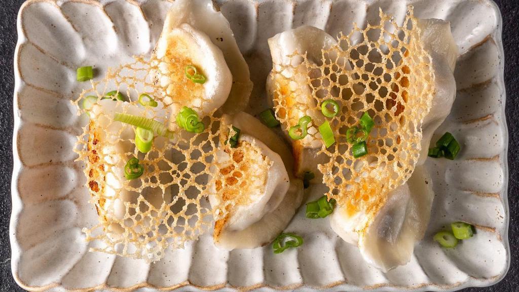 Trio Delicacies Dumpling 三鲜饺子 · Shrimp/Pork/Chive/Dried shellfish