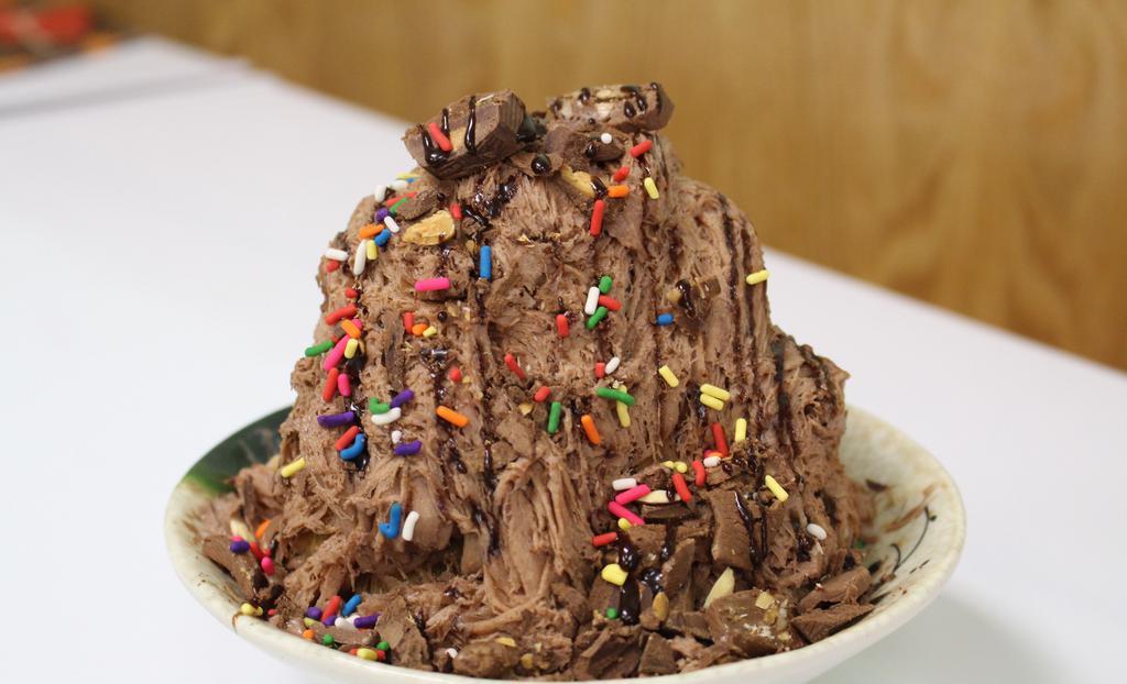 Chocolate Snow Ice · Please eat right away! It melts quickly.