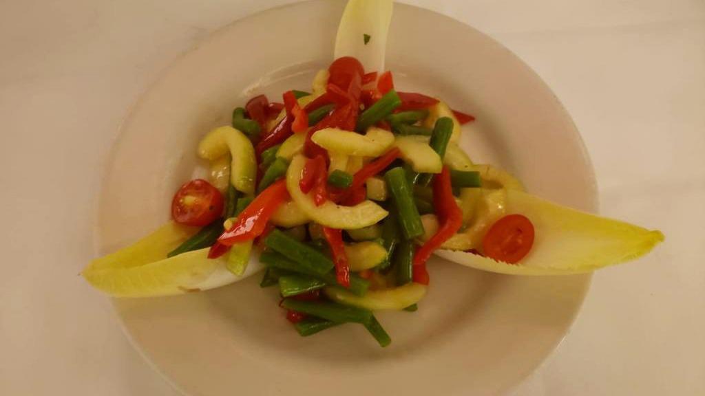 Sekaloff'S Salad · Raw peppers, cucumbers, steam string beans and house dressing.