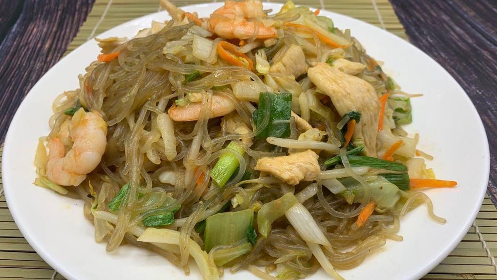 Pan Fried Chicken & Shrimp Noodle · Served with choice of noodles and vegetables.