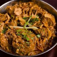 Gosht Bhuna Mirchwala · Lamb, onions, bell pepper, and green chilies