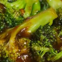 Broccoli In Garlic Sauce 魚香芥兰 · Spicy.