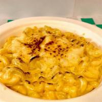 3 Cheese Mac & Cheese
 · Macaroni with 3 cheeses béchamel.