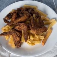 Chicken Wings (10) With Fries · 10 alitas de pollo / papas fritas.