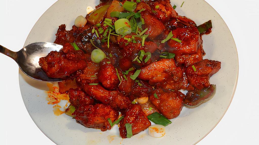 C5 Chili Chicken Curry · Boneless pieces of chicken cooked in indo-Chinese style with chillies and pepper *Halal & Spicy*