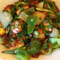 C4 Chili Paneer Curry · Paneer cubes cooked in indo-Chinese style with chillies and pepper *vegetarian and spicy*