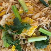 C8 Egg Noodles · Mix veg noodles with fried eggs
