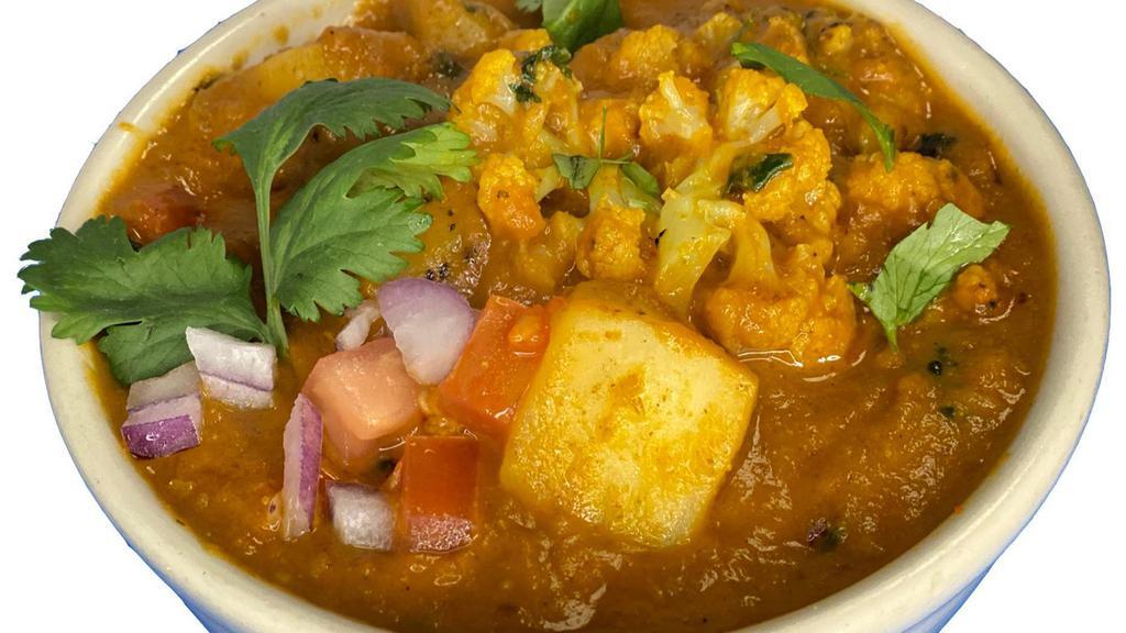 M3 Aloo Gobhi Masala (Dry) · Potato & Cauliflower cooked with spices