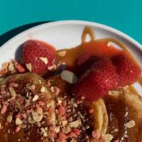 Golda'N Pancakes · glazed strawberries/almond-cardamom crunch/rose caramel
*gluten free *contains nuts