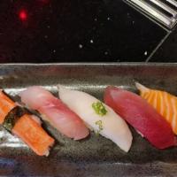 Sushi Appetizer · 5 pcs of Sushi (Salmon, Tuna, White Tuna, Striped bass, Kani).